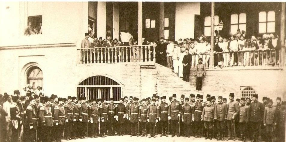 صورة للبرلمان العراقي في أربعينيات القرن الماضي صورة للبرلمان العراقي في أربعينيات القرن الماضي