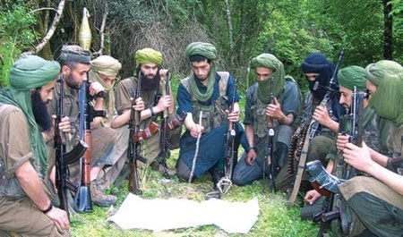 تعتبر الصحيفة أنّ "الربيع العربي" كان سعيداً للميليشيات ولـ"القاعدة" وأخواتها وللتطرف والتكفير تعتبر الصحيفة أنّ "الربيع العربي" كان سعيداً للميليشيات ولـ"القاعدة" وأخواتها وللتطرف والتكفير