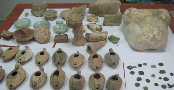 الخارجية الفلسطينية تحذّر من قرصنة الآثار والثقافة الوطنية الخارجية الفلسطينية تحذّر من قرصنة الآثار والثقافة الوطنية