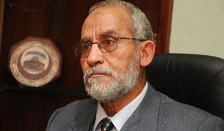 بديع يحاكم بتهم التحريض على القتل من بين تهم أخرى بديع يحاكم بتهم التحريض على القتل من بين تهم أخرى