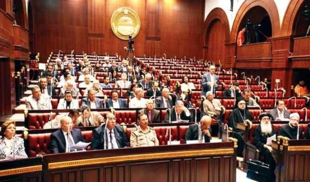 اللجنة بدأت السبت التصويت بحضور 48 عضواً منها وغياب اثنين اللجنة بدأت السبت التصويت بحضور 48 عضواً منها وغياب اثنين