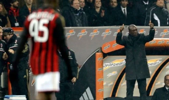 سيدورف يرسل تحية لبالوتيللي سيدورف يرسل تحية لبالوتيللي