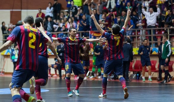 فرحة لاعبي برشلونة بإحراز اللقب فرحة لاعبي برشلونة بإحراز اللقب