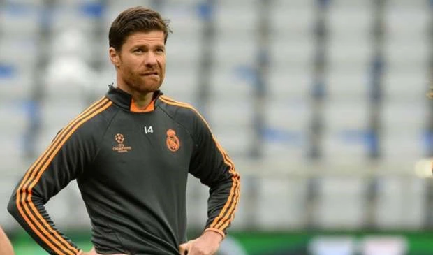 نجم ريال مدريد تشابي ألونسو نجم ريال مدريد تشابي ألونسو