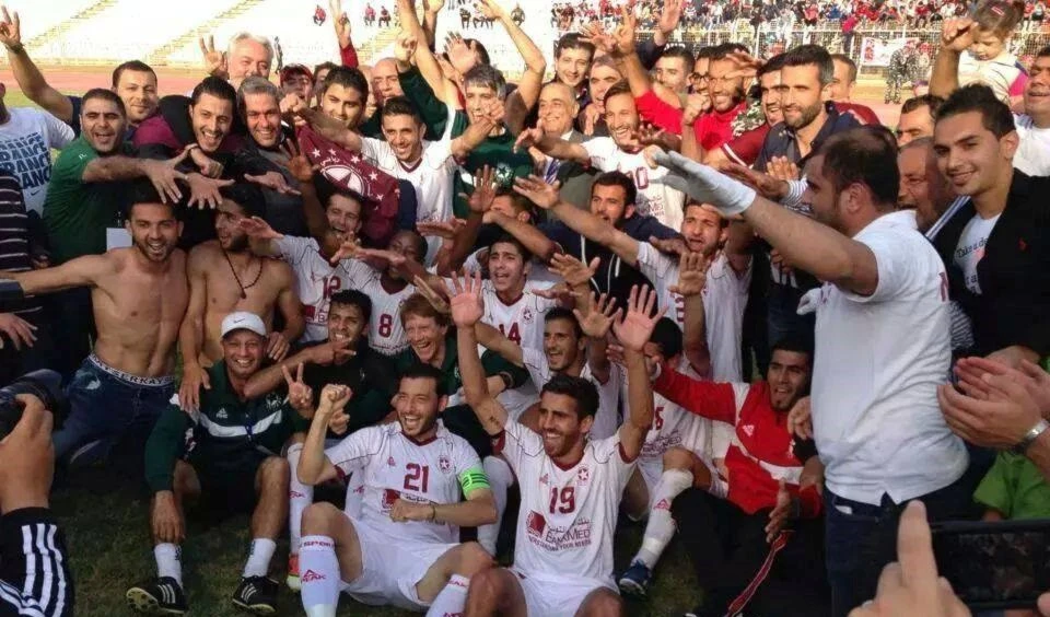فرحة لاعبي النجمة بعد حسم لقب البطولة فرحة لاعبي النجمة بعد حسم لقب البطولة