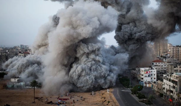 ما يثير الذعر في إسرائيل أن المعركة ستطول في ظل استمرار إطلاق الصواريخ ما يثير الذعر في إسرائيل أن المعركة ستطول في ظل استمرار إطلاق الصواريخ