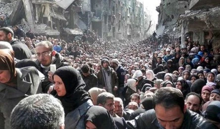 أرجعت المصادر عدم تنفيذ اتفاق "اليرموك" إلى "عقبات يضعها قادة بعض المجموعات المسلحة" أرجعت المصادر عدم تنفيذ اتفاق "اليرموك" إلى "عقبات يضعها قادة بعض المجموعات المسلحة"