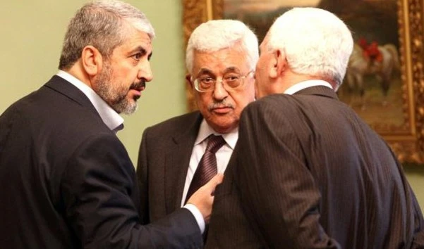 المصادر تقول إن عباس سيصطحب مشعل إلى القاهرة المصادر تقول إن عباس سيصطحب مشعل إلى القاهرة