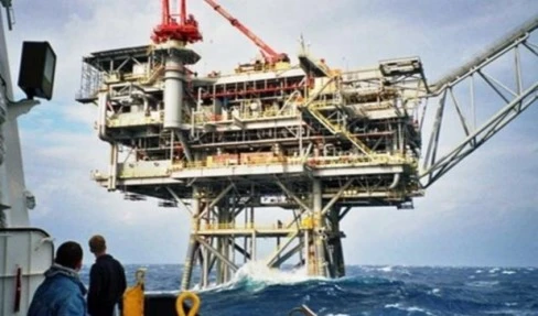 الغرب يوسع حربه في سوريا والعراق وفلسطينية في حرب إقليمية على الغار الغرب يوسع حربه في سوريا والعراق وفلسطينية في حرب إقليمية على الغار