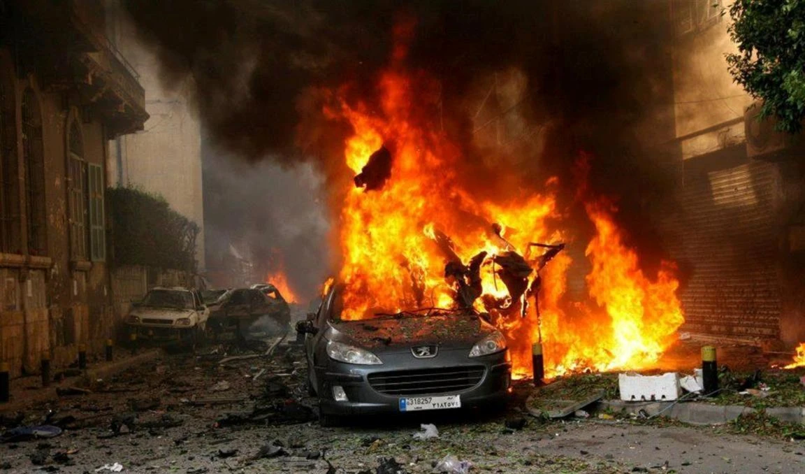 الجيش اليمني يحبط هجوم 3 سيارت مفخخة للقاعدة على أحد مقراته في المحفد الجيش اليمني يحبط هجوم 3 سيارت مفخخة للقاعدة على أحد مقراته في المحفد