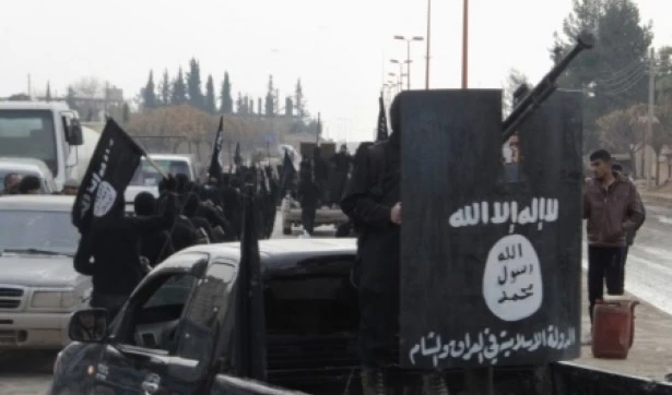 رموز عشائرية تلقت تهديدات بالقتل في حال رفض المبايعة رموز عشائرية تلقت تهديدات بالقتل في حال رفض المبايعة