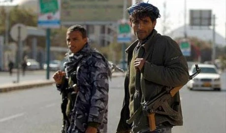 اللجان الشعبية في اليمن تتولى حماية دار الرئاسة اللجان الشعبية في اليمن تتولى حماية دار الرئاسة