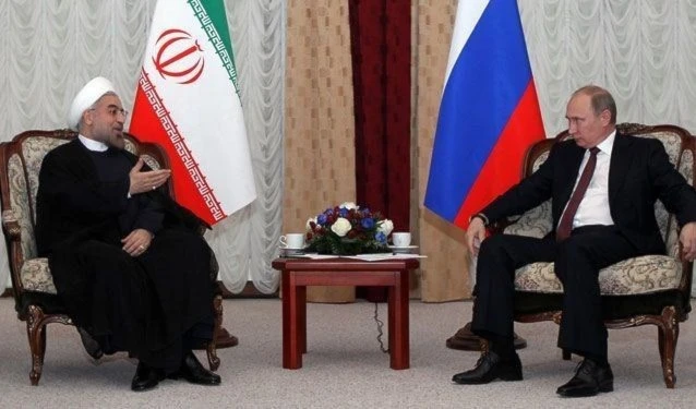 روحاني وبوتين يناقشان المفاوضات النووية على هامش قمة البريكس روحاني وبوتين يناقشان المفاوضات النووية على هامش قمة البريكس