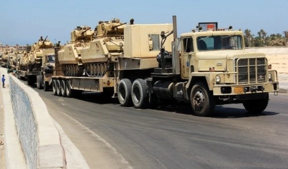 استشهد 17 جندياً في الهجمات الجديدة وقتل مئة من داعش استشهد 17 جندياً في الهجمات الجديدة وقتل مئة من داعش