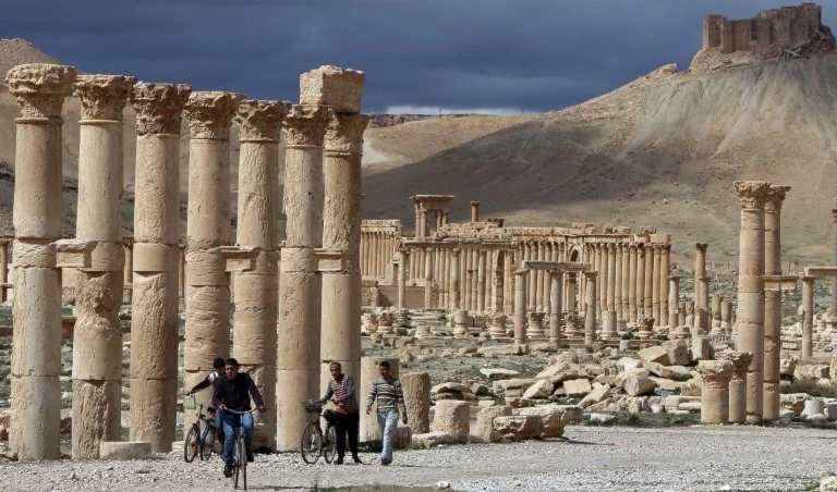 تعتبر مدينة تدمر واحدة من أغنى وأهم مراكز الحضارة الإنسانية القديمة في العالم (أ ف ب) تعتبر مدينة تدمر واحدة من أغنى وأهم مراكز الحضارة الإنسانية القديمة في العالم (أ ف ب)