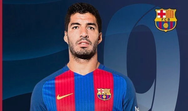 سواريز قدم إلى برشلونة عام 2014 سواريز قدم إلى برشلونة عام 2014