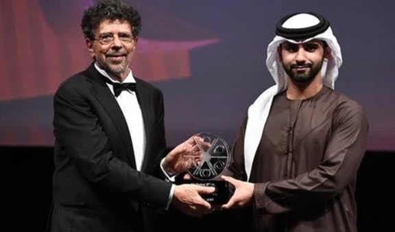 اللبناني العالمي غبريال يارد يتسلم جائزة إنجازات الفنانين في مهرجان دبي اللبناني العالمي غبريال يارد يتسلم جائزة إنجازات الفنانين في مهرجان دبي