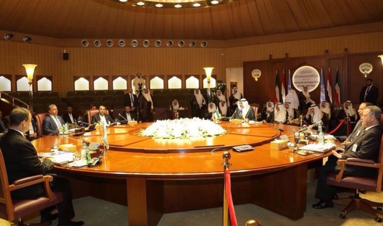 استكمال التباحث حول محددات ومبادئ المحادثات. استكمال التباحث حول محددات ومبادئ المحادثات.