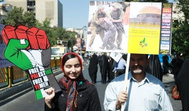 مسيرات حاشدة في طهران دعا خامنئي إلى المشاركة فيها بكثافة تأكيداً على تحرير القدس مسيرات حاشدة في طهران دعا خامنئي إلى المشاركة فيها بكثافة تأكيداً على تحرير القدس
