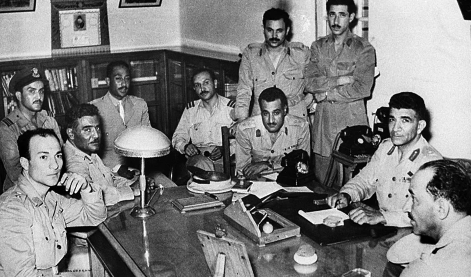 كان على عبدالناصر أن يقطع مع التاريخ السياسي المصري منذ هزيمة محمّد علي كان على عبدالناصر أن يقطع مع التاريخ السياسي المصري منذ هزيمة محمّد علي