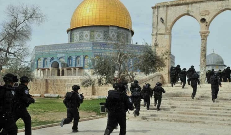 سلطات الاحتلال تمنع مصلي قطاع غزة من التوجه إلى المسجد الأقصى سلطات الاحتلال تمنع مصلي قطاع غزة من التوجه إلى المسجد الأقصى
