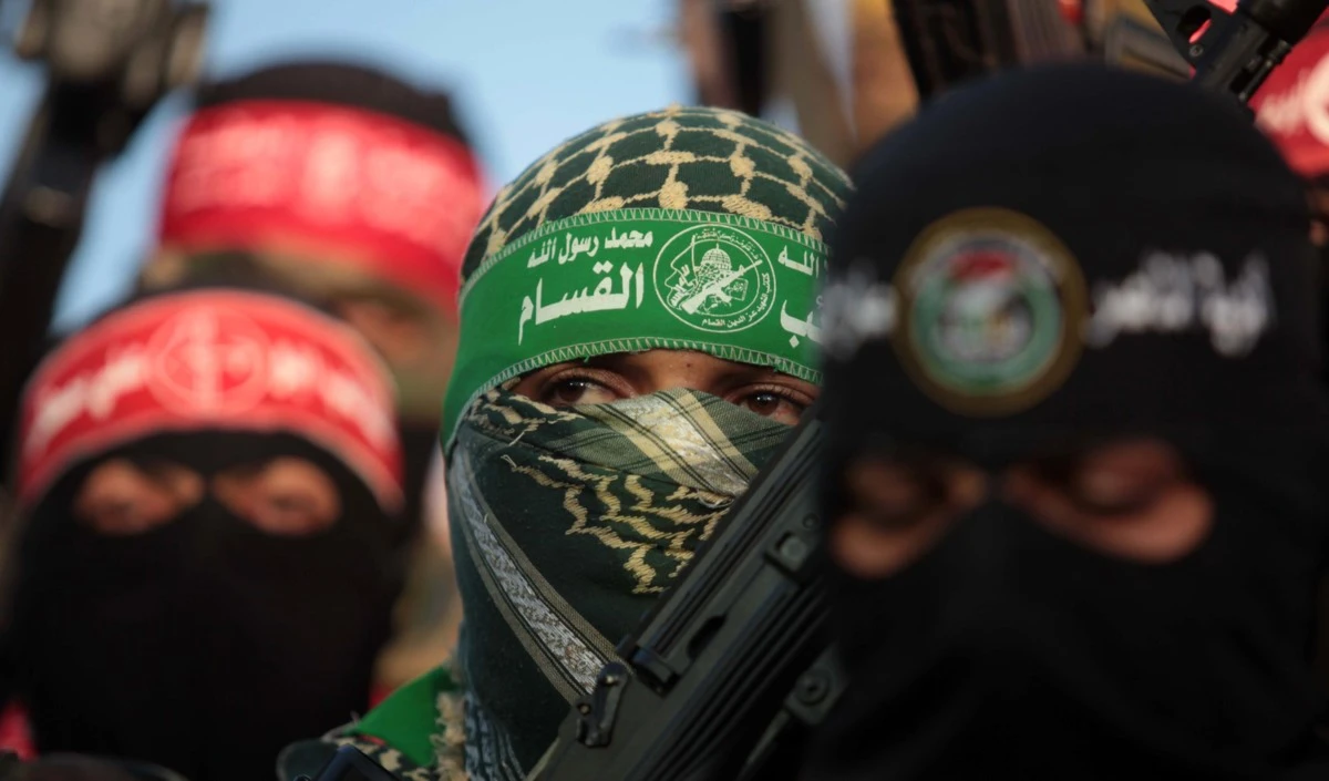تبحث حركة حماس عن الشرعية الفلسطينية والعربية من أجل تأهيل استمرار حكمها القائم في قطاع غزة تبحث حركة حماس عن الشرعية الفلسطينية والعربية من أجل تأهيل استمرار حكمها القائم في قطاع غزة
