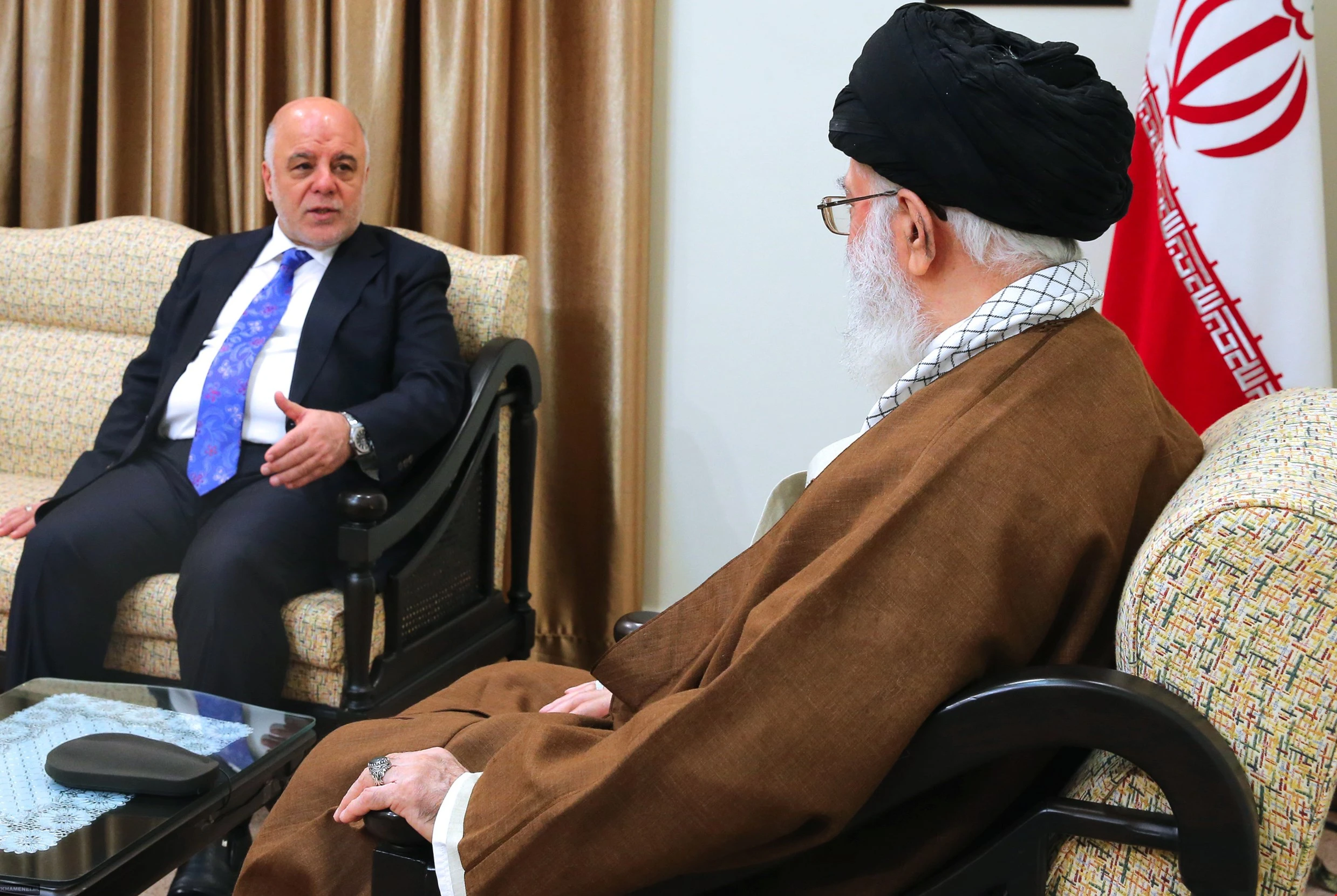 المرشد الإيراني يستقبل رئيس الوزراء العراقي في طهران المرشد الإيراني يستقبل رئيس الوزراء العراقي في طهران