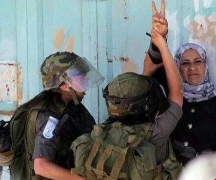 المرأة الفلسطينية في النضال وفي معتقلات الاحتلال المرأة الفلسطينية في النضال وفي معتقلات الاحتلال