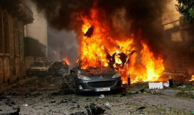 استشهاد وجرح عشرات المدنيين بتفجير داعش سيارة مفخخة بدير الزور (الصورة أرشيف) استشهاد وجرح عشرات المدنيين بتفجير داعش سيارة مفخخة بدير الزور (الصورة أرشيف)