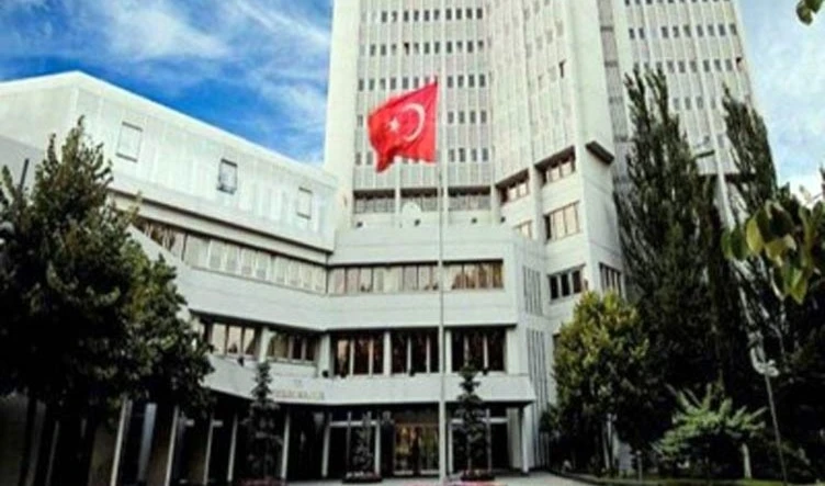وكيل وزارة الخارجية التركية أوميت يالتشين يجري محادثات مع مندوبين من المعارضة السورية في أنقرة وكيل وزارة الخارجية التركية أوميت يالتشين يجري محادثات مع مندوبين من المعارضة السورية في أنقرة