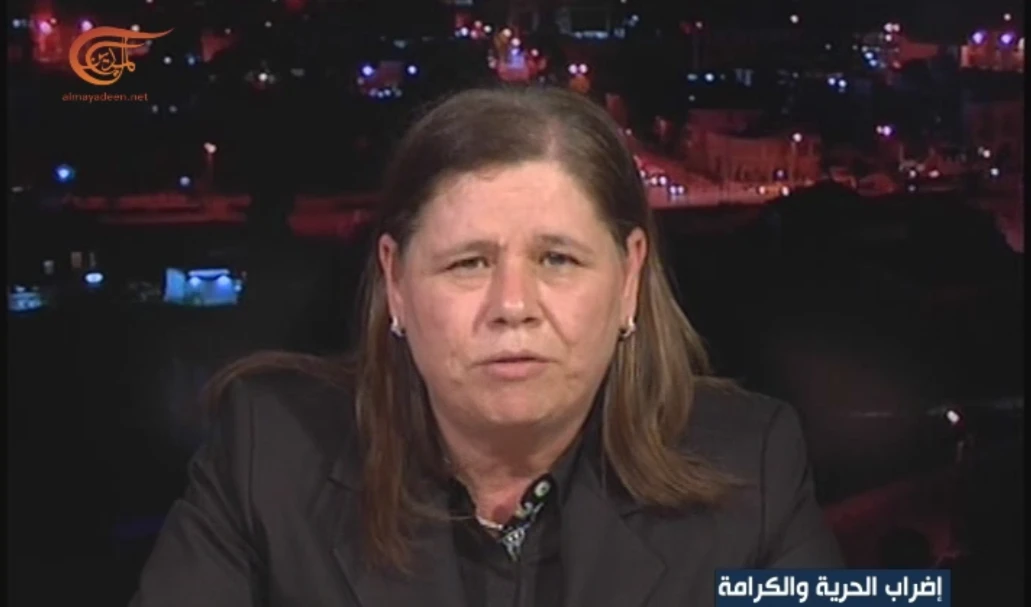 البرغوتي: أسرى من كافة الفصائل الوطنية والإسلامية يشاركون في الإضراب وبعضها سيشارك لاحقا البرغوتي: أسرى من كافة الفصائل الوطنية والإسلامية يشاركون في الإضراب وبعضها سيشارك لاحقا