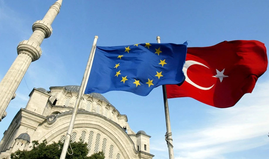 هل ثمّة علاقة بين التحرك العسكري التركي والتوتر مع الأوروبيين؟ هل ثمّة علاقة بين التحرك العسكري التركي والتوتر مع الأوروبيين؟
