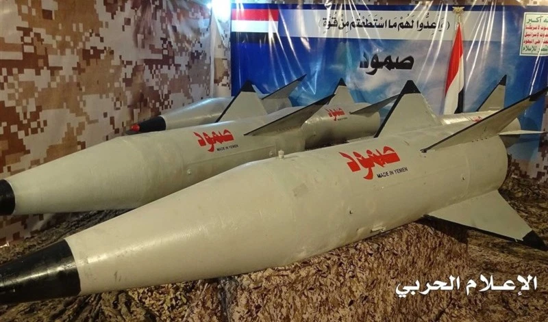 أدى الصاروخ الى سقوط 24 قتيلاً واكثر من 30 جريحاً من قوات هادي كحصيله أولية أدى الصاروخ الى سقوط 24 قتيلاً واكثر من 30 جريحاً من قوات هادي كحصيله أولية