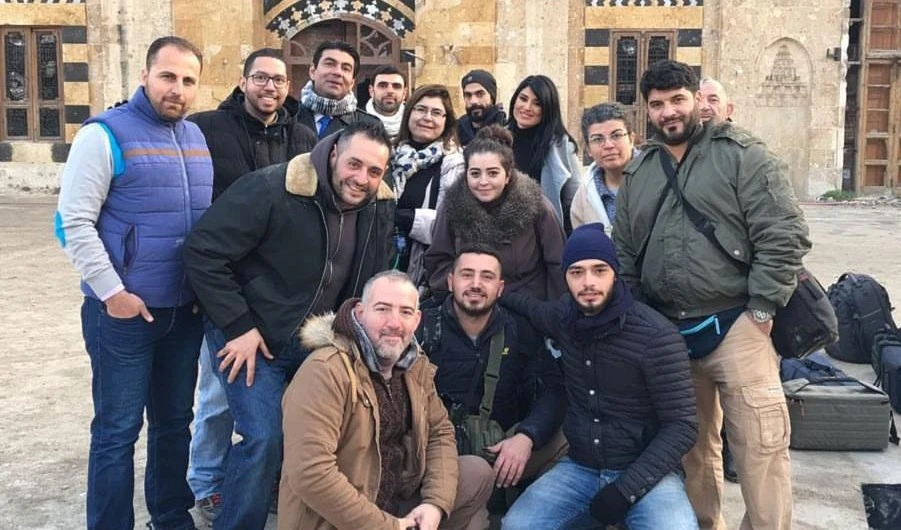 صورة أرشيفية خلال تصوير حلقة "حلب بعد التحرير" صورة أرشيفية خلال تصوير حلقة "حلب بعد التحرير"