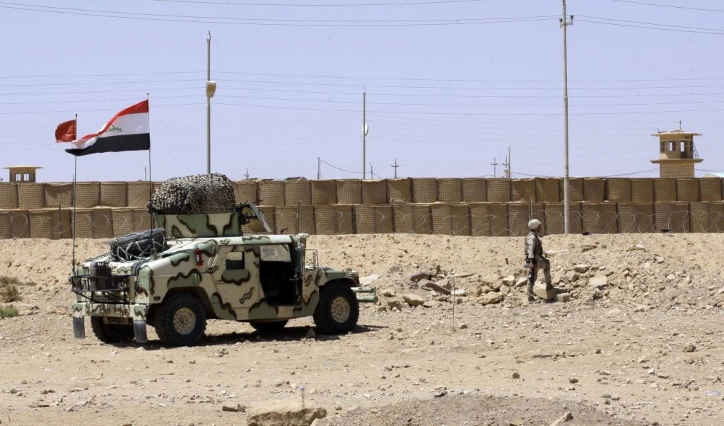 قوات اللواء 28 في الحشد الشعبي تسقط طائرة مسيرة على الشريط الحدودي بين العراق وسوريا قوات اللواء 28 في الحشد الشعبي تسقط طائرة مسيرة على الشريط الحدودي بين العراق وسوريا