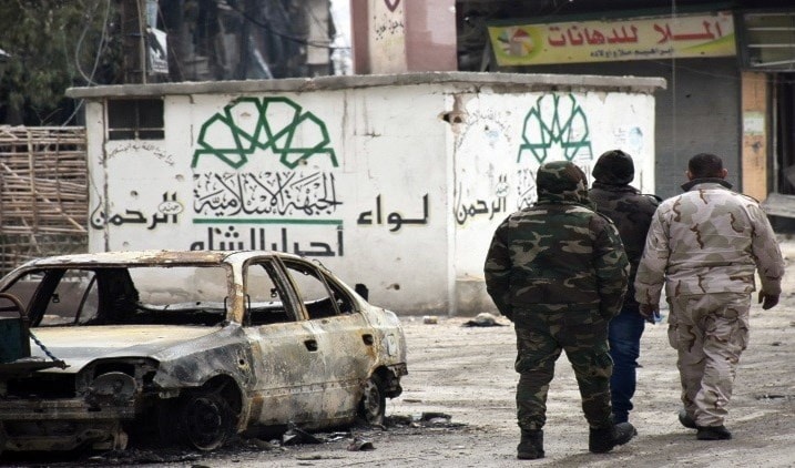 مفاوضات بين هيئة تحرير الشام وأحرار الشام بضمانة "جبهة ثوار سراقب" إنتهت بإخراج الأحرار دون قتال من المدينة مفاوضات بين هيئة تحرير الشام وأحرار الشام بضمانة "جبهة ثوار سراقب" إنتهت بإخراج الأحرار دون قتال من المدينة