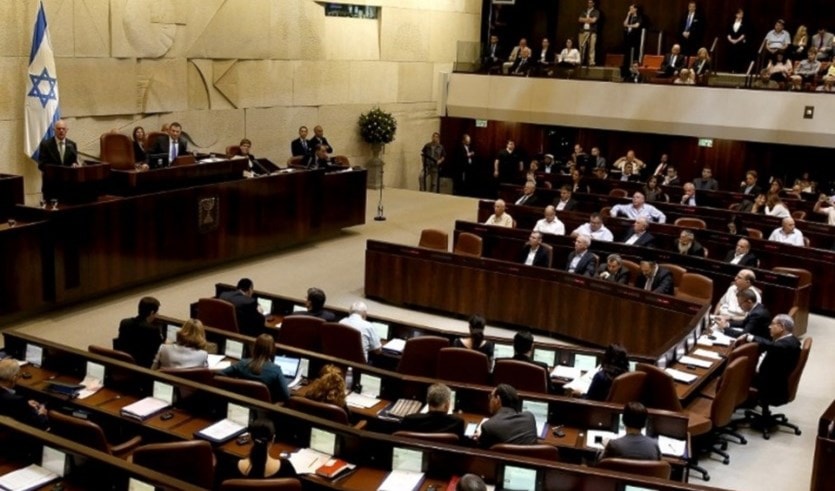 تنياهو يمارس ضغوطاً كبيرة على الكنيست من أجل طرح القانون بالنص والصيغة التي وضعها تنياهو يمارس ضغوطاً كبيرة على الكنيست من أجل طرح القانون بالنص والصيغة التي وضعها