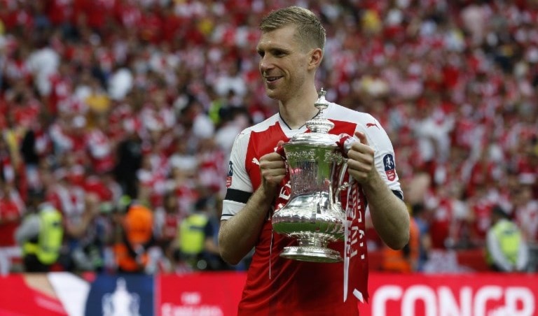 ميرتساكر لاعب أرسنال (أ ف ب) ميرتساكر لاعب أرسنال (أ ف ب)