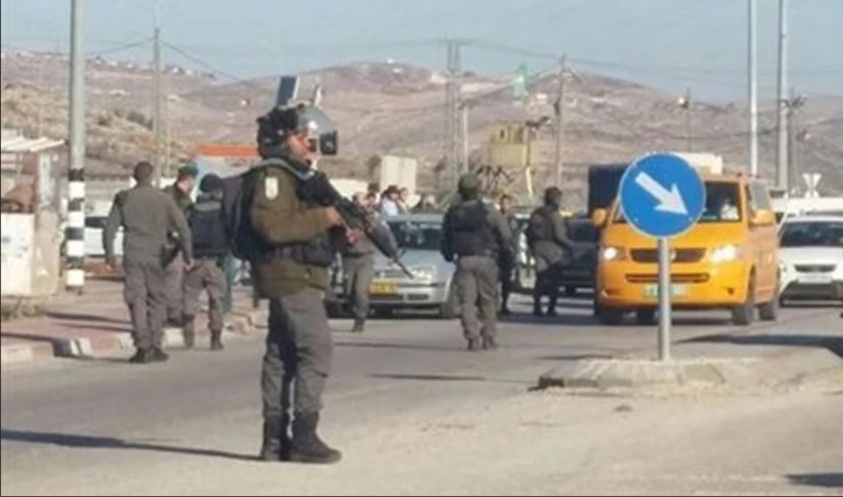 إصابة فتى فلسطيني برصاص قوات الاحتلال الإسرائيلي على حاجز زعترة جنوب نابلس إصابة فتى فلسطيني برصاص قوات الاحتلال الإسرائيلي على حاجز زعترة جنوب نابلس
