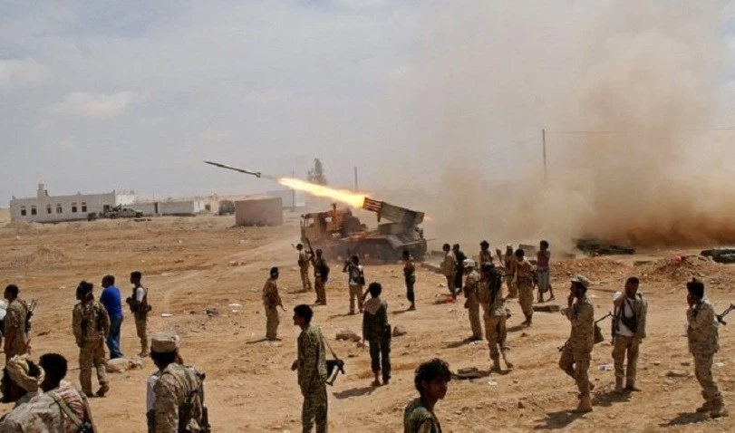 ارتفاع حدة المواجهات بين الجيش اليمني واللجان الشعبية والموالين للرئيس عبد ربه منصور هادي ارتفاع حدة المواجهات بين الجيش اليمني واللجان الشعبية والموالين للرئيس عبد ربه منصور هادي
