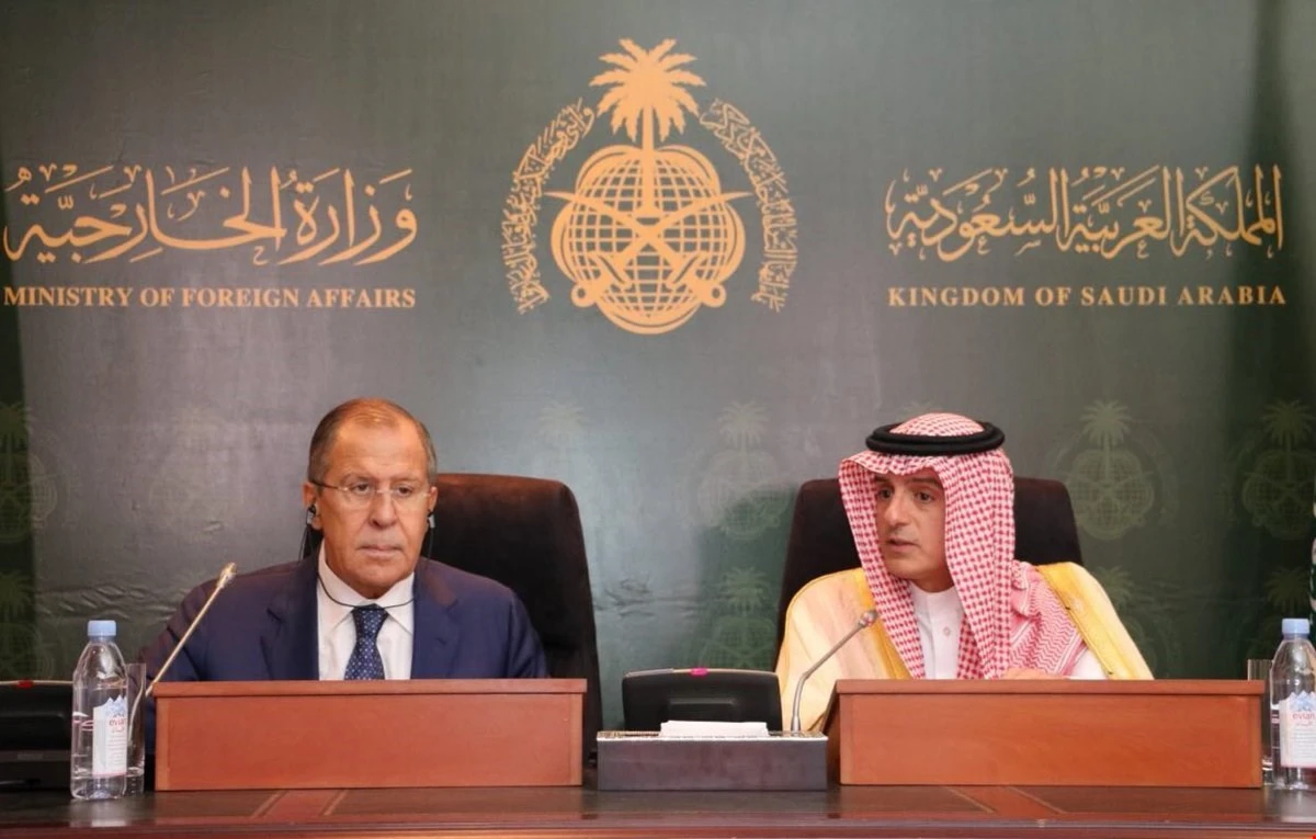 لافروف: موسكو والرياض تعتبران إنشاء مناطق آمنة في سوريا خطوة إلى الأمام لافروف: موسكو والرياض تعتبران إنشاء مناطق آمنة في سوريا خطوة إلى الأمام