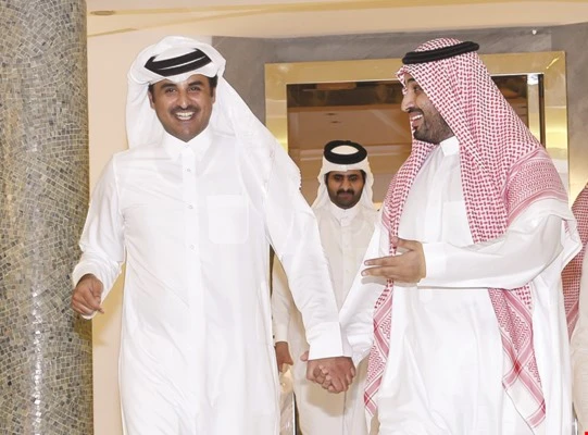 رحب بن سلمان برغبة قطر بالجلوس على طاولة الحوار رحب بن سلمان برغبة قطر بالجلوس على طاولة الحوار
