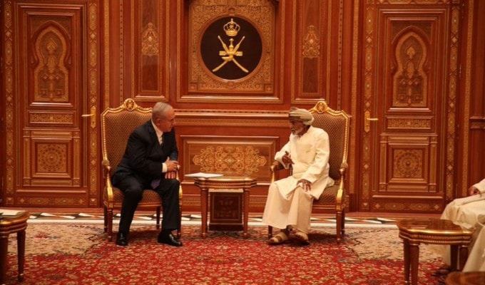 نتنياهو يلتقي قابوس في مسقط نتنياهو يلتقي قابوس في مسقط