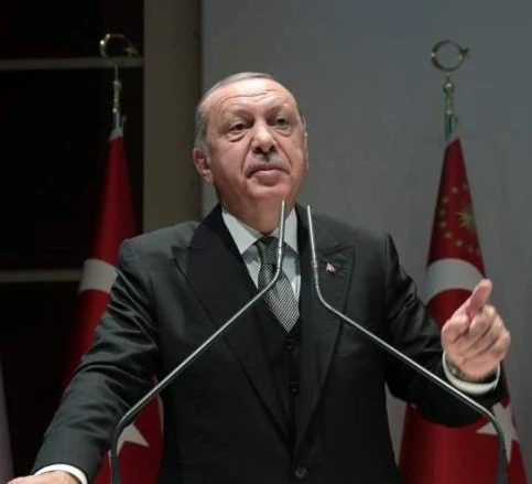 إردوغان: القتلة هم بالتأكيد بين الأشخاص الـ15 أو الـ18 الذي وصل إلى اسطنبول قبيل مقتل خاشقجي إردوغان: القتلة هم بالتأكيد بين الأشخاص الـ15 أو الـ18 الذي وصل إلى اسطنبول قبيل مقتل خاشقجي