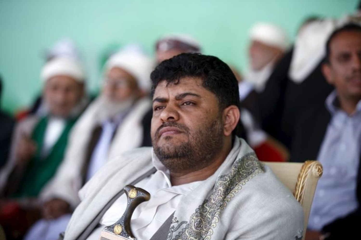 الحوثي طلب من الجهات الرسمية وقف قصف دول التحالف بالصواريخ والطائرات المسيرة الحوثي طلب من الجهات الرسمية وقف قصف دول التحالف بالصواريخ والطائرات المسيرة