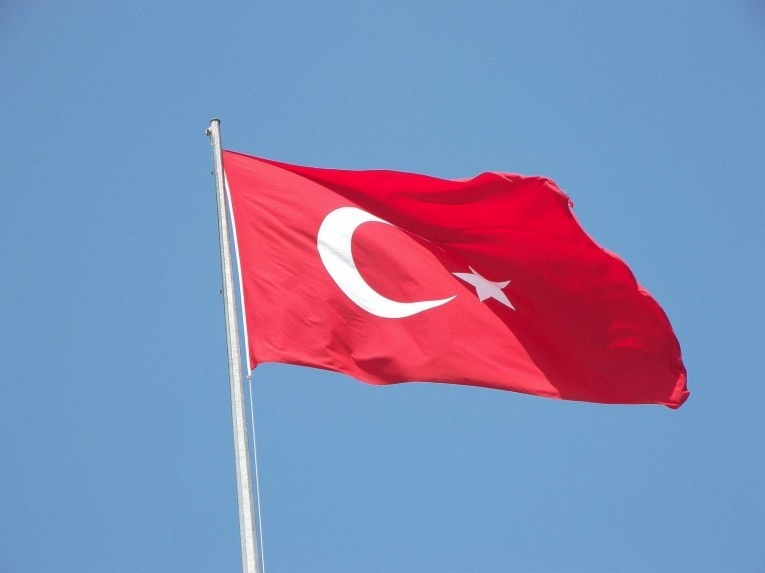 قد يتكرّر مشهد القمّة الرُباعية بإسطنبول التي كان يجلس فيها أردوغان بصحبة ضيوفه على كراسٍ أشبه بكراسي عروش الخلفاء العثمانيين أثناء اللقاءات الثنائية قد يتكرّر مشهد القمّة الرُباعية بإسطنبول التي كان يجلس فيها أردوغان بصحبة ضيوفه على كراسٍ أشبه بكراسي عروش الخلفاء العثمانيين أثناء اللقاءات الثنائية