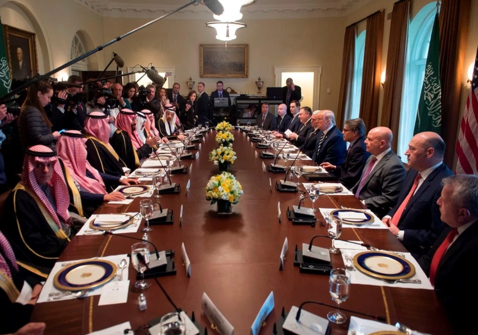 إن وجود الأموال الخليجية في واشنطن يثير مخاوف جدية بشأن استقلال السياسة الخارجية الأميركية إن وجود الأموال الخليجية في واشنطن يثير مخاوف جدية بشأن استقلال السياسة الخارجية الأميركية