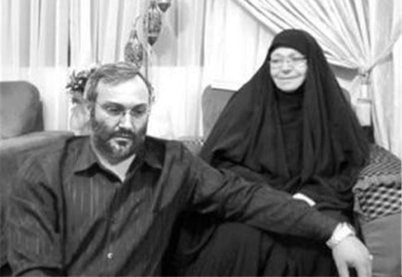 قالت أم عماد لابنها: "صارو2".. أجابها الحاج عماد "شو رح تعملي لما يصيرو3" قالت أم عماد لابنها: "صارو2".. أجابها الحاج عماد "شو رح تعملي لما يصيرو3"