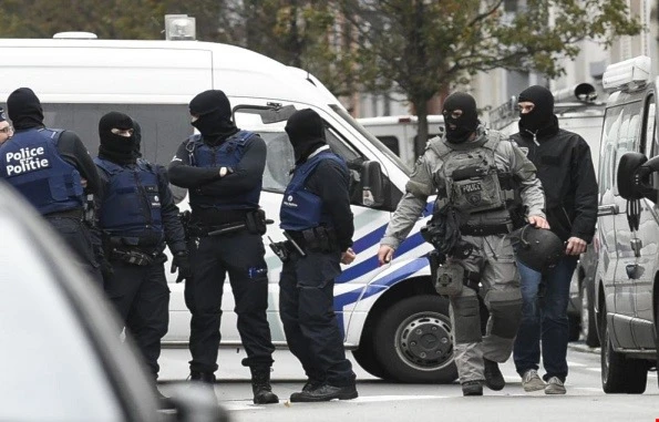 أبلغ رجل بولندي الشرطة البلجيكية عن مقتل شخص في بروكسل صباح الخميس أبلغ رجل بولندي الشرطة البلجيكية عن مقتل شخص في بروكسل صباح الخميس
