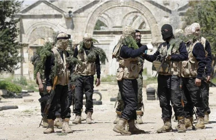 مقتل القائد العسكري العام لهيئة تحرير الشام القيادي ياسر عرب مقتل القائد العسكري العام لهيئة تحرير الشام القيادي ياسر عرب